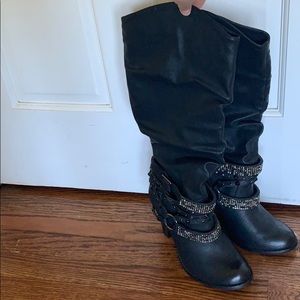 Black high heel Boots!!